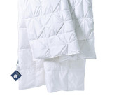 Одеяло кассетное из белого гусиного пуха с дизайнерскими буфами BELPOL ORION 140х205 теплое