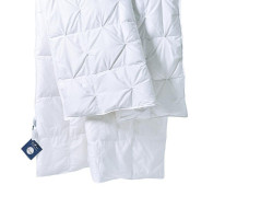 Одеяло кассетное из белого гусиного пуха с дизайнерскими буфами BELPOL ORION 200х220 теплое