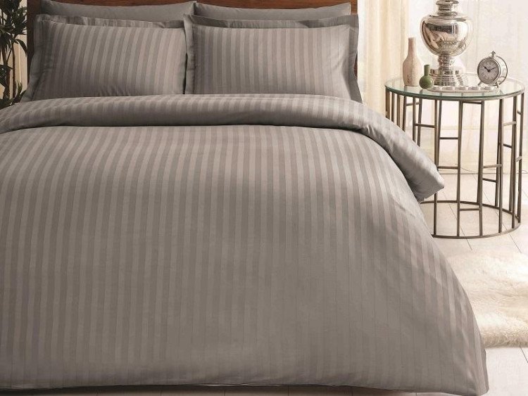 Постельное белье из LUX жаккарда в PVC TAC PLACE серое евро