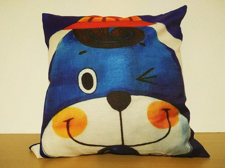 Подушка декоративная из гобелена MIOLETTO DP-1-3 45х45