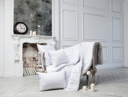 Одеяло стеганое GERMAN GRASS CAMEL FAMILIE WOOL 200х200 всесезонное