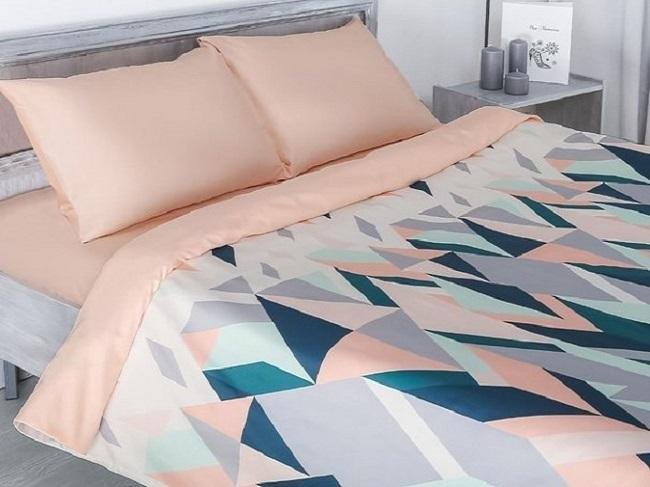 Постельное белье из мако-сатина ЭТЕЛЬ КАЛЕЙДОСКОП розовое 1,5-спальное