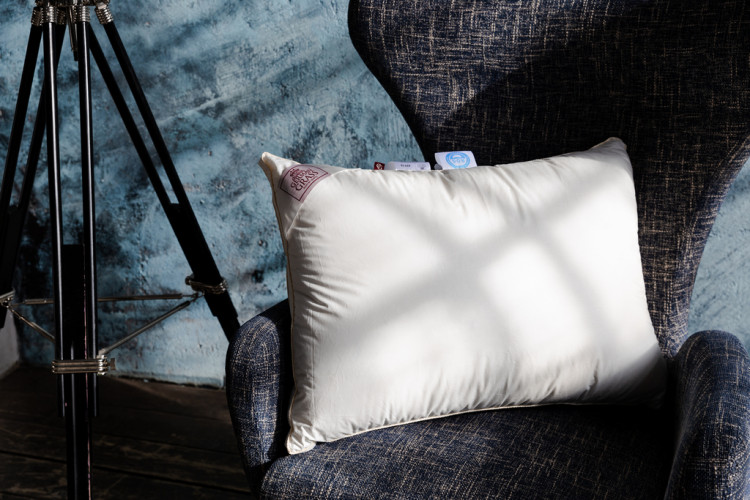 Подушка с бортиком GERMAN GRASS QUEEN DOWN GRASS 50х90 средняя