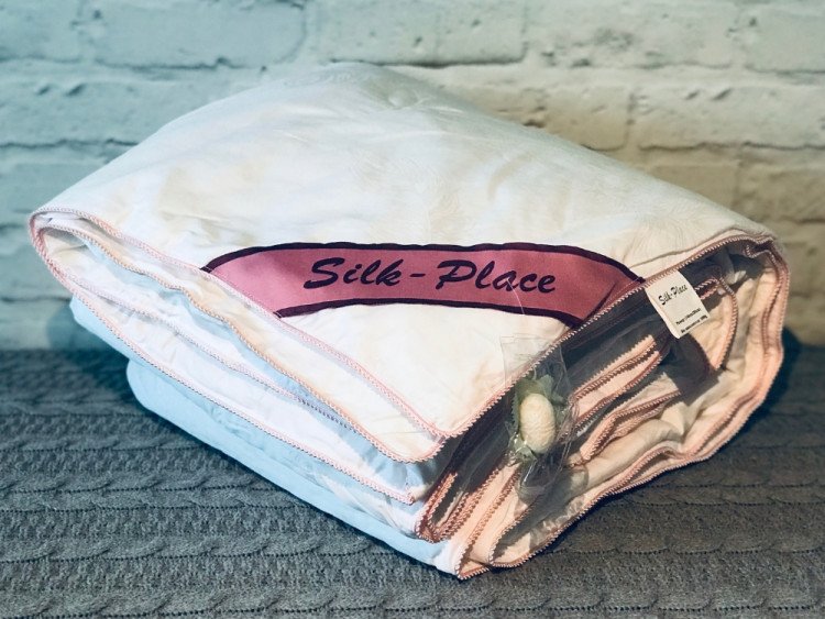 Одеяло шелковое SILK PLACE 160х210 теплое