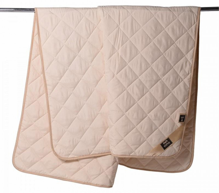 Одеяло стеганое из верблюжьей шерсти в микрофибре BELPOL ВЕРБЛЮЖЬЯ ШЕРСТЬ 140х205 всесезонное