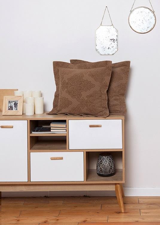 Наволочка декоративная с мережкой LUXBERRY 06245 LOUVRE бронзовая 47х47