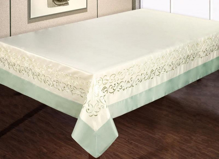 Скатерть из полиэстера с вышивкой с салфетками SL 03553 180х360