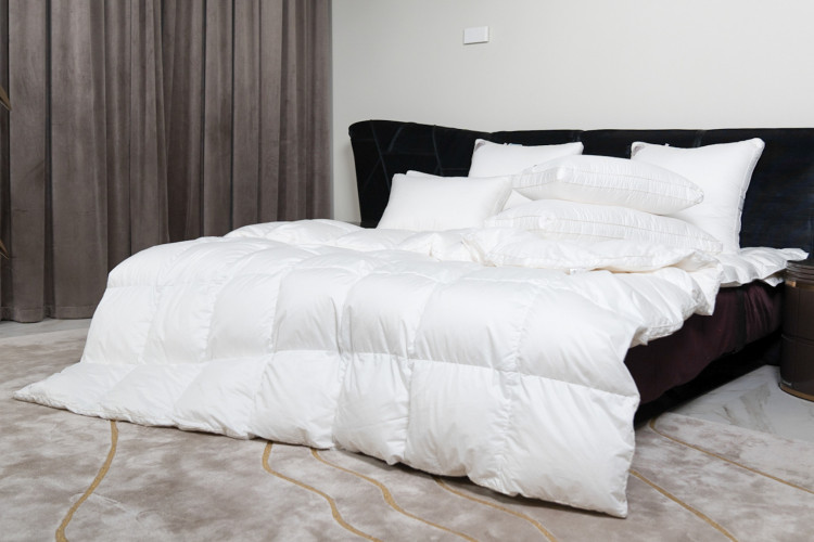 Одеяло пуховое кассетное с бортиком  GERMAN GRASS KING DOWN GRASS всесезонное 240х220