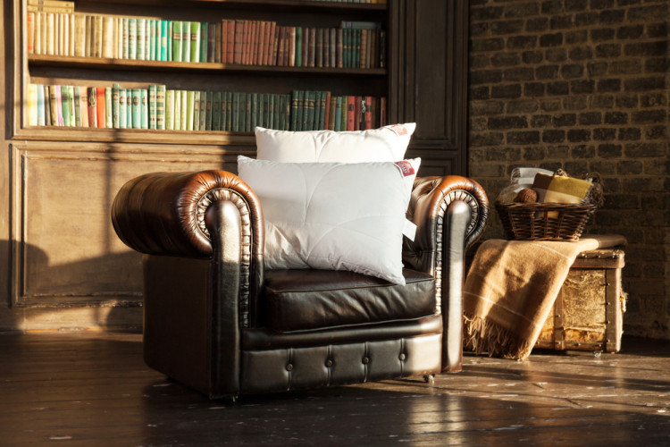 Подушка стеганая GERMAN GRASS CAMEL WOOL GRASS 68х68 регулируемая