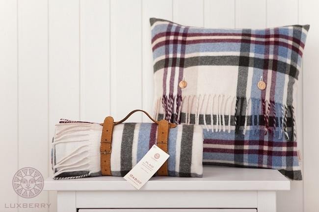 Наволочка декоративная LUXBERRY LUX 32 синяя 45х45