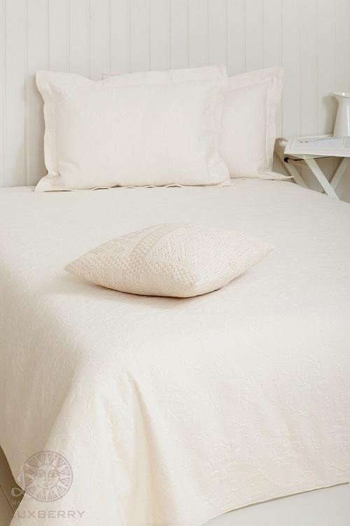 Покрывало LUXBERRY FLOWERS экрю 240х260