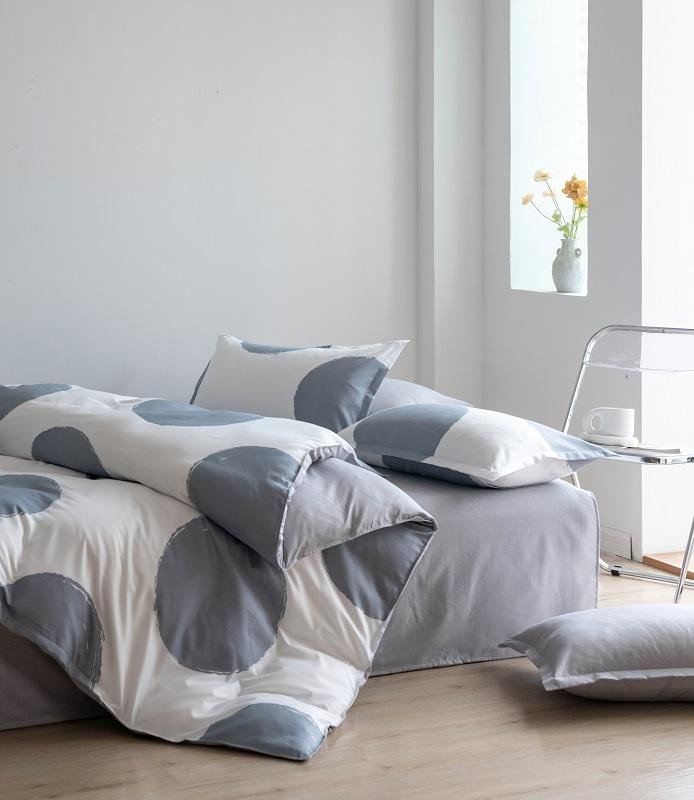 Постельное белье из микросатина TANGO DREAM FLY DF-484 50х70 (1шт), 70х70 (1шт) 1,5-спальное