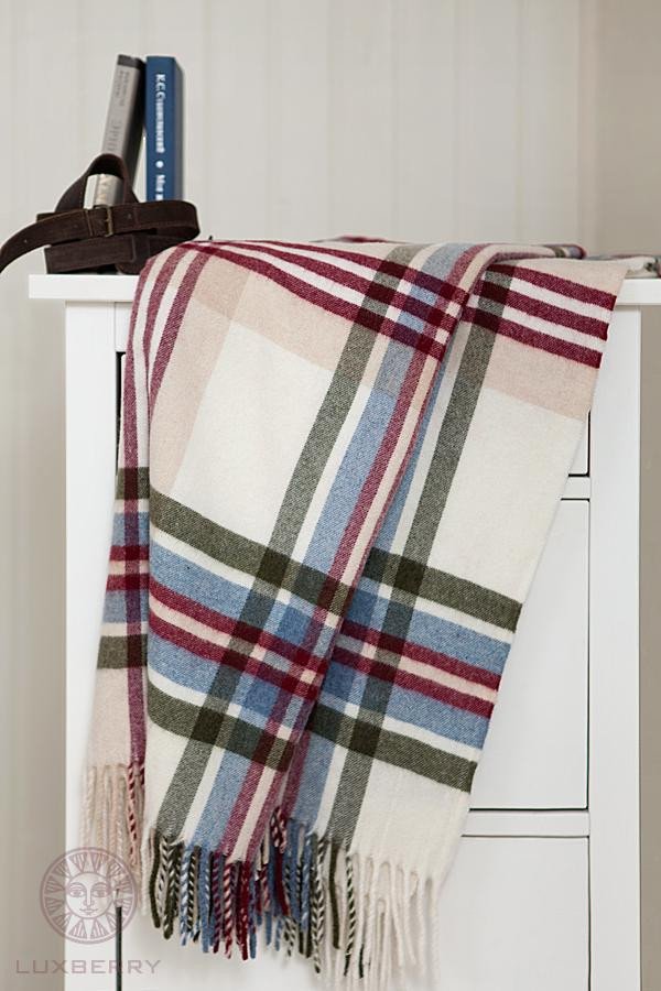 Плед LUXBERRY LUX 32 экрю-сине-зелено-красный 130х170