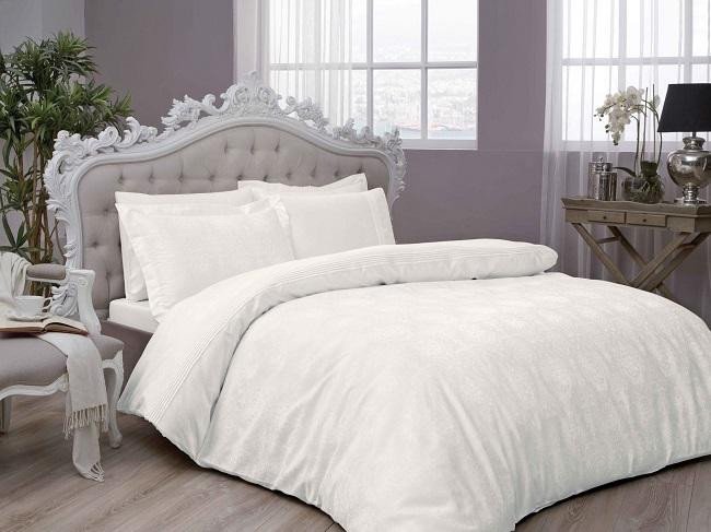 Постельное белье из LUX жаккарда в PVC TAC DIANA белое евро