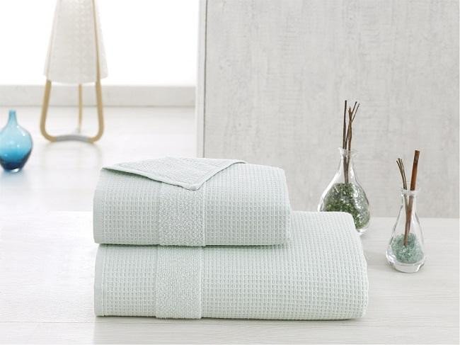 Полотенце двухстороннее из микрокоттона KARNA TRUVA зеленое 90х150