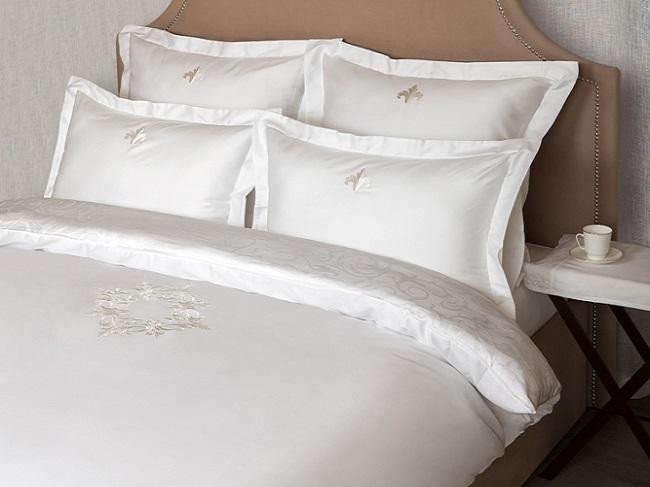 Постельное белье BOVI 05631 ROCOCO белое евро