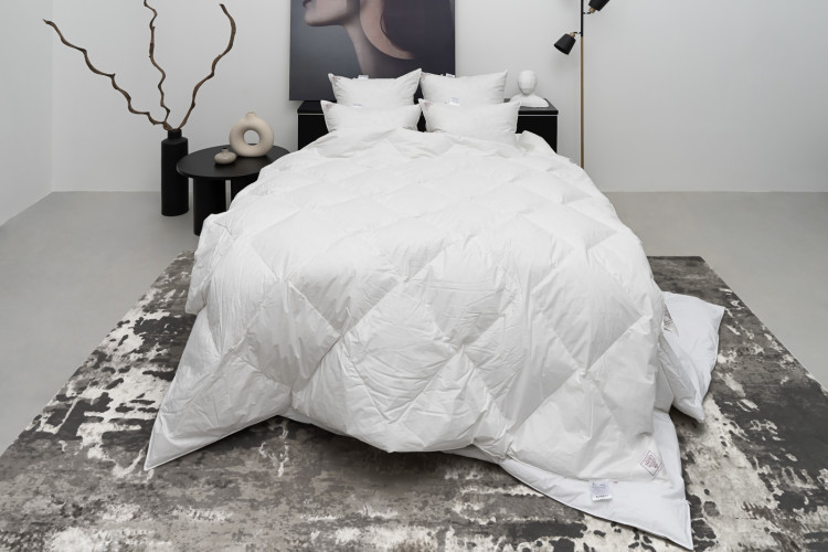 Одеяло стеганое GERMAN GRASS PRIME DOWN GRASS 200x200 всесезонное