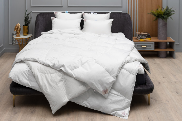 Одеяло кассетное GERMAN GRASS AIR DOWN GRASS 220x240 всесезонное