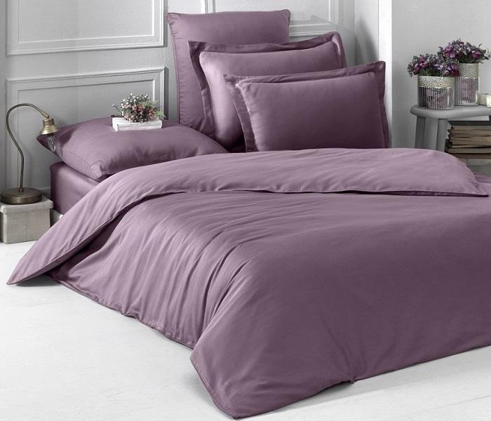 Постельное белье однотонное из сатина KARNA LOFT брусничное евро