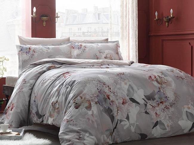 Постельное белье из сатина в PVC TAC DELUX PREMIUM DIGITAL LYRIC светло-серое евро