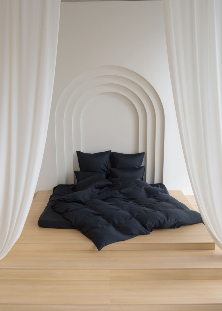 Постельное белье с простыней на резинке 180х200 GERMAN GRASS BLACK BRILLIANT GRASS 50х70 (2шт), 70х70 (2шт) евро