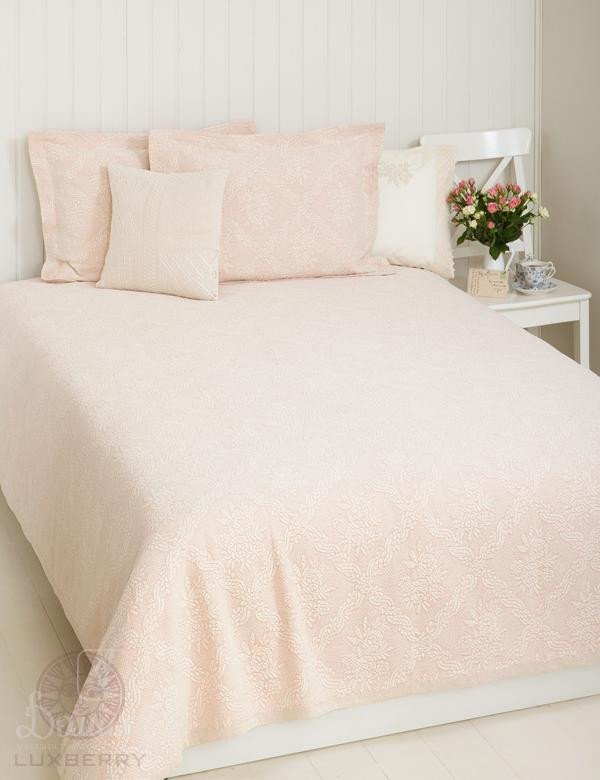 Покрывало LUXBERRY ILIA розовое 150х220