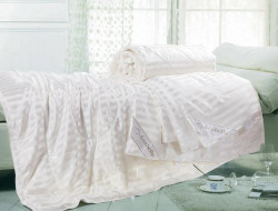 Одеяло из натурального шелка ASABELLA PREMIUM S-1 145х205 легкое