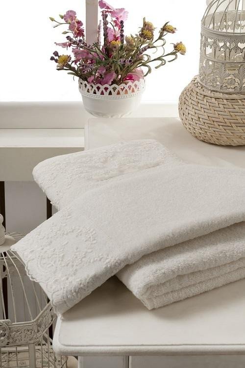 Набор махровых полотенец с гипюром KARNA ELINDA кремовый 50х90 (1шт) и 70х140 (1шт)