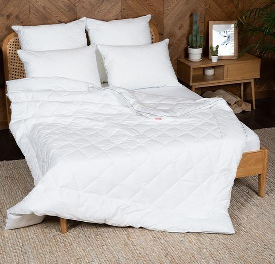 Одеяло из хлопка и полиэфира в тике стеганое Легкие Сны МИРЭЛЬ 172х205 теплое