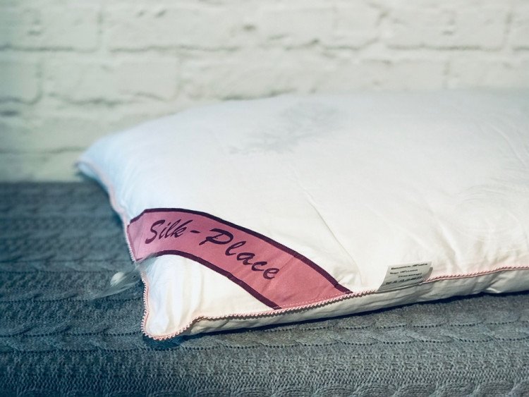 Подушка шелковая SILK PLACE 50х70