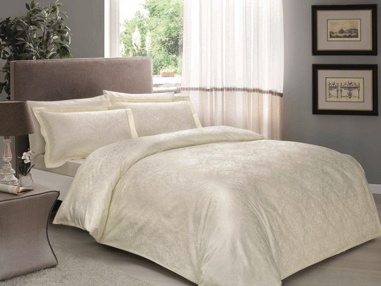 Постельное белье из LUX жаккарда в PVC TAC DARIA кремовое евро