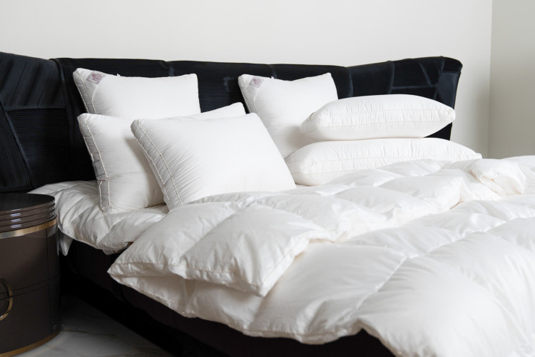 Подушка трехкамерная с бортиком GERMAN GRASS 3D KING DOWN GRASS упругая 50х90