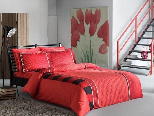 Постельное белье из сатина TAC DELUX MABEL красное семейное