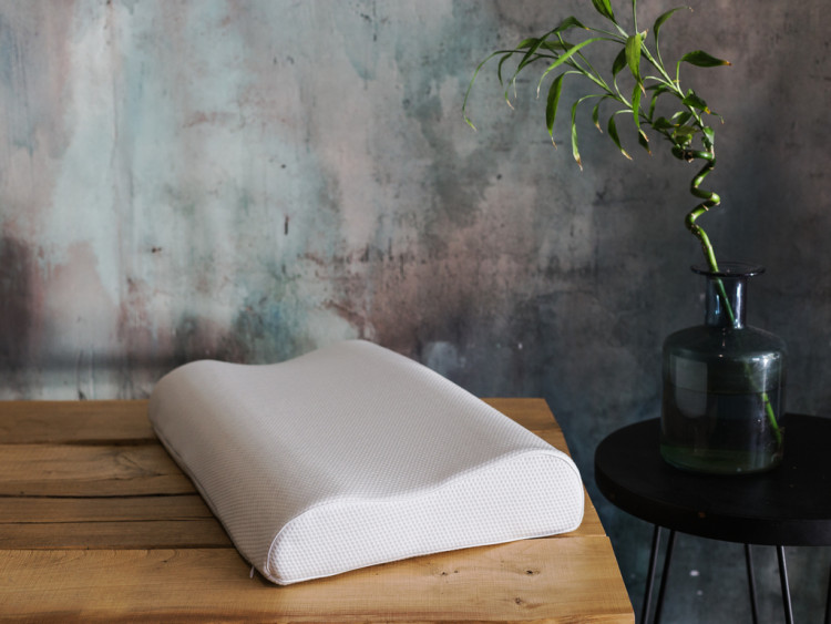 Подушка GERMAN GRASS NATURLATEX ERGO GRASS 67х42х12 упругая