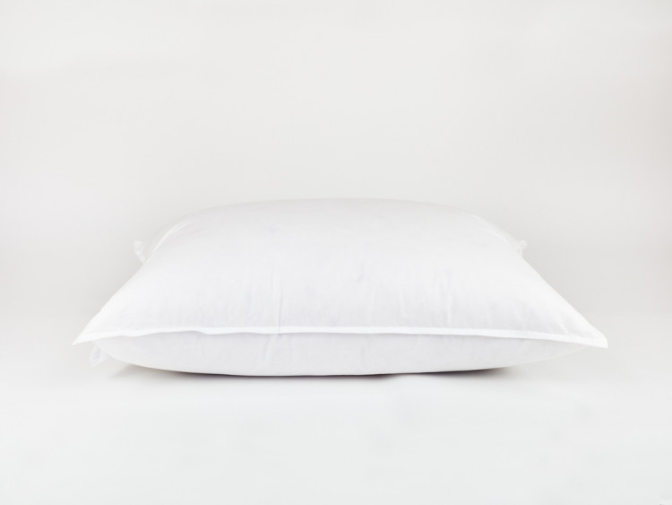 Подушка KUNSEMULLER LABRADOR 70 KISSEN 50х70 мягкая